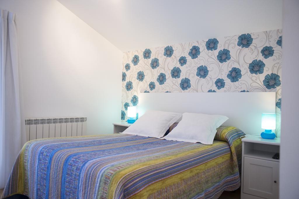 Quintana 23 Hotel Suances Room photo